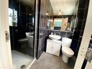 En-Suite- click for photo gallery